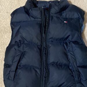 Tommy Hilfiger expedition vest for 18-24 months down filling